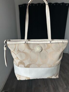 2012 COACH Signature 'C' Jacquard Tote Bag EUC